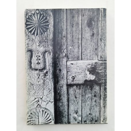 Katona Tamás (szerk.): Virágok vetélkedése Fafaragások kalotaszegi kapukon és házoromzatokon