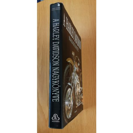 Albert Saladini - Pascal Szymezak: A Harley Davidson nagykönyve