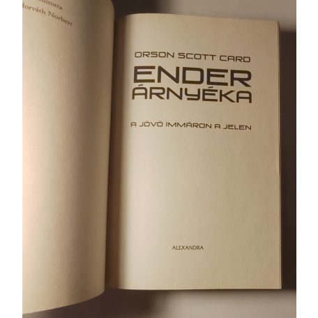 Orson Scott Card: Ender árnyéka 