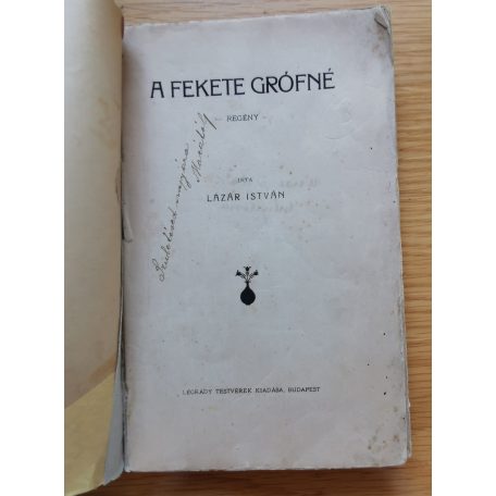 Lázár István: A fekete grófné 