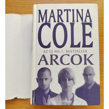 Martina Cole: Arcok 