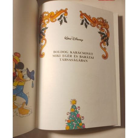 Walt Disney: Boldog karácsonyt Miki egér és barátai társaságában