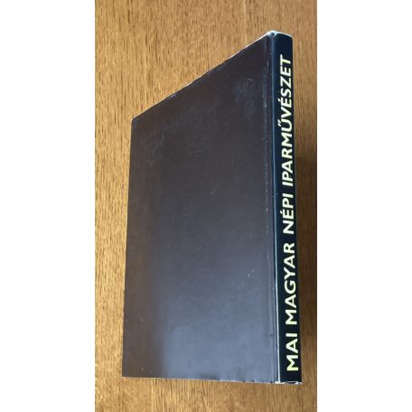 Domanovszky György - Varga Marianna (szerk.): Mai magyar népi iparművészet