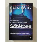 Cara Hunter: Sötétben