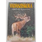 Heltay István, Dr. : Vadásziskola