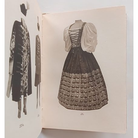 Höllrigl József: Historic hungarian costumes