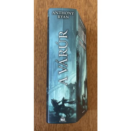 Anthony Ryan: A várúr 